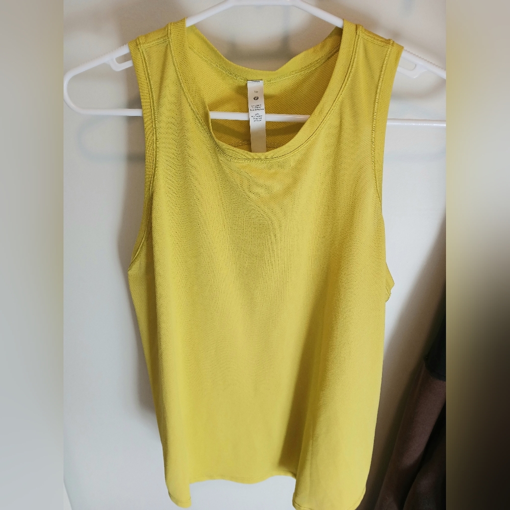 Lululemon Athletica Tank Top (Size 10)
